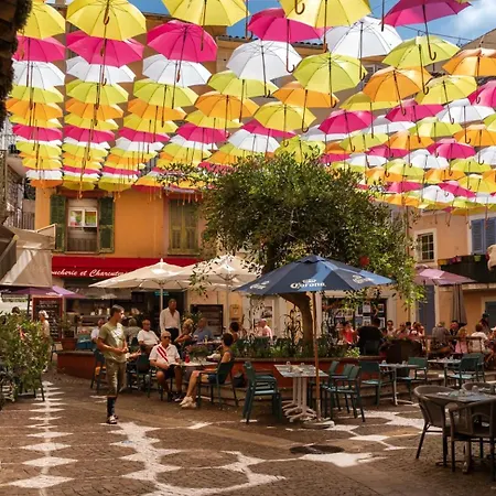Charmant Studio Climatise Avec Parking, Terrasse Et Piscine Villeneuve-Loubet Exterior photo