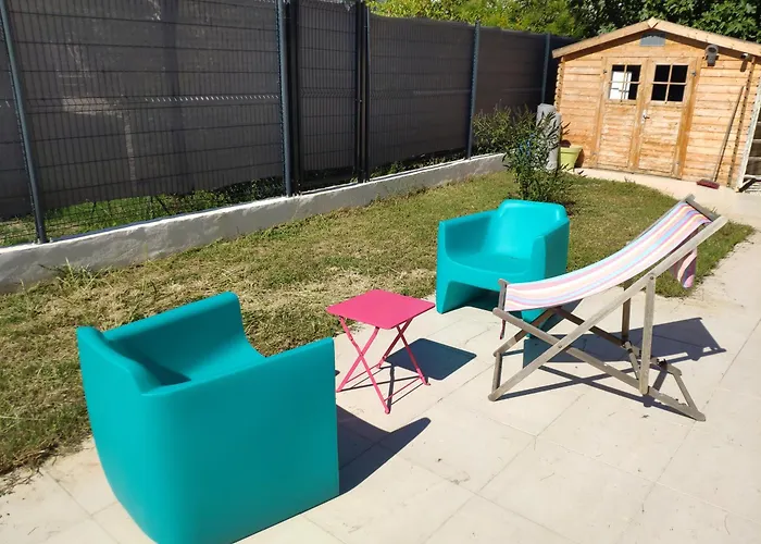 Charmant Studio Climatise Avec Parking, Terrasse Et Piscine
