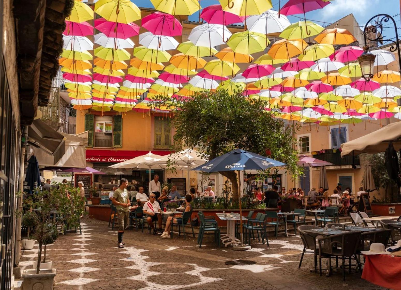 Climatise Avec Parking, Terrasse Et Piscine Apartment *