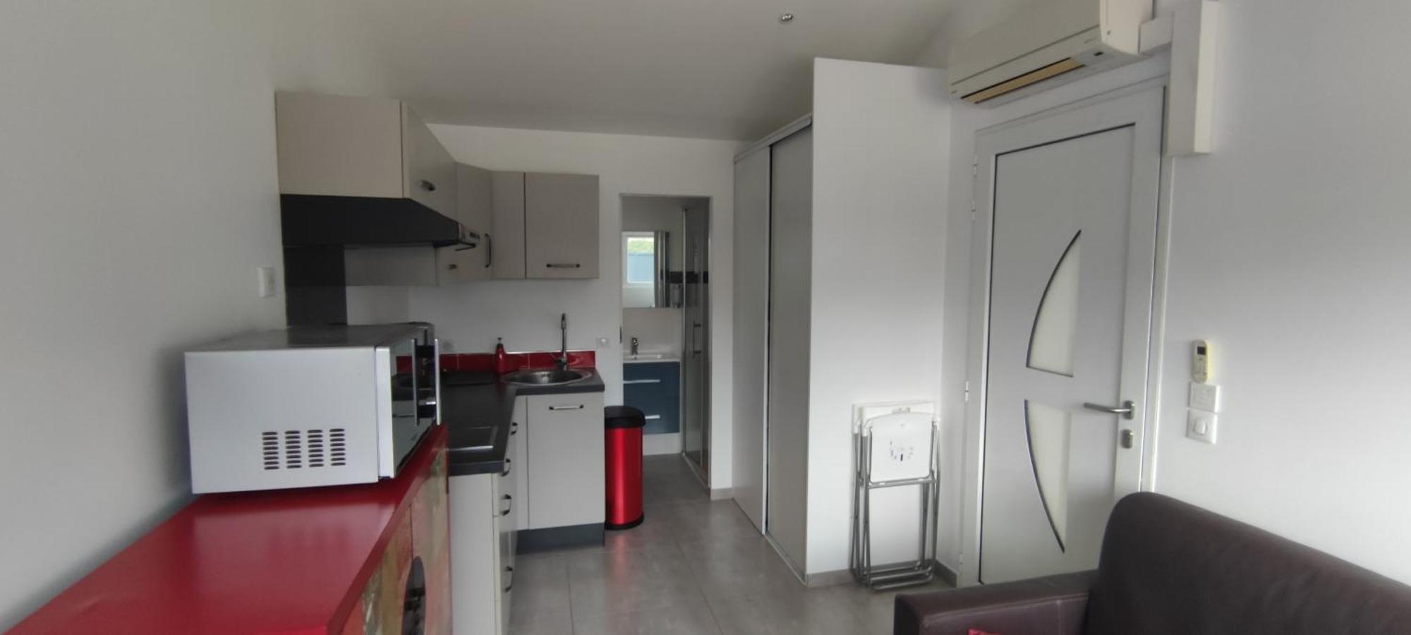 Apartment Climatise Avec Parking, Terrasse Et Piscine