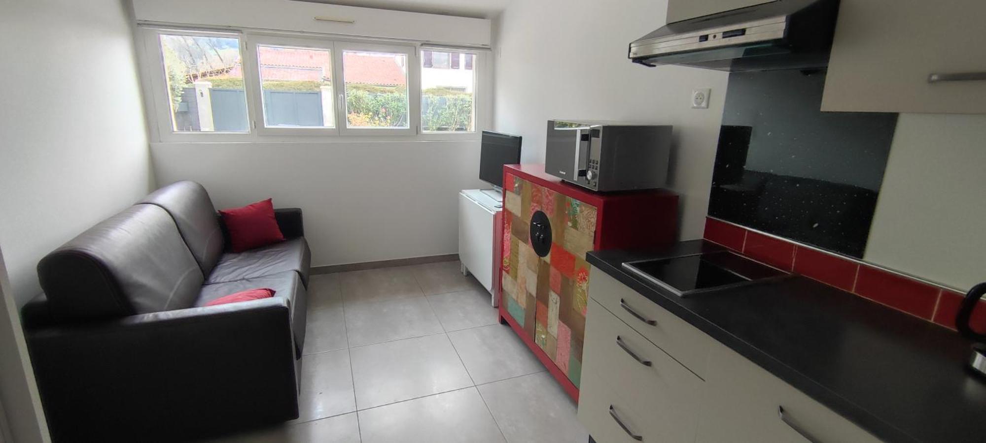 Climatise Avec Parking, Terrasse Et Piscine *